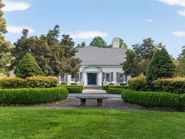 373 Lawrelyn Dr, Mount Airy, NC 27030