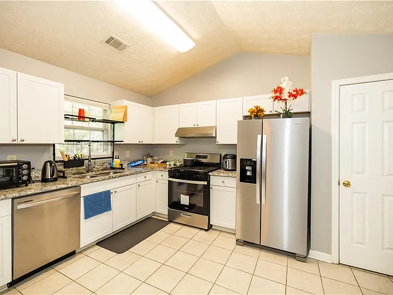 599 Rivulett Ct — Photo 9