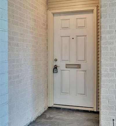 3rd image of 343 Lake Ave