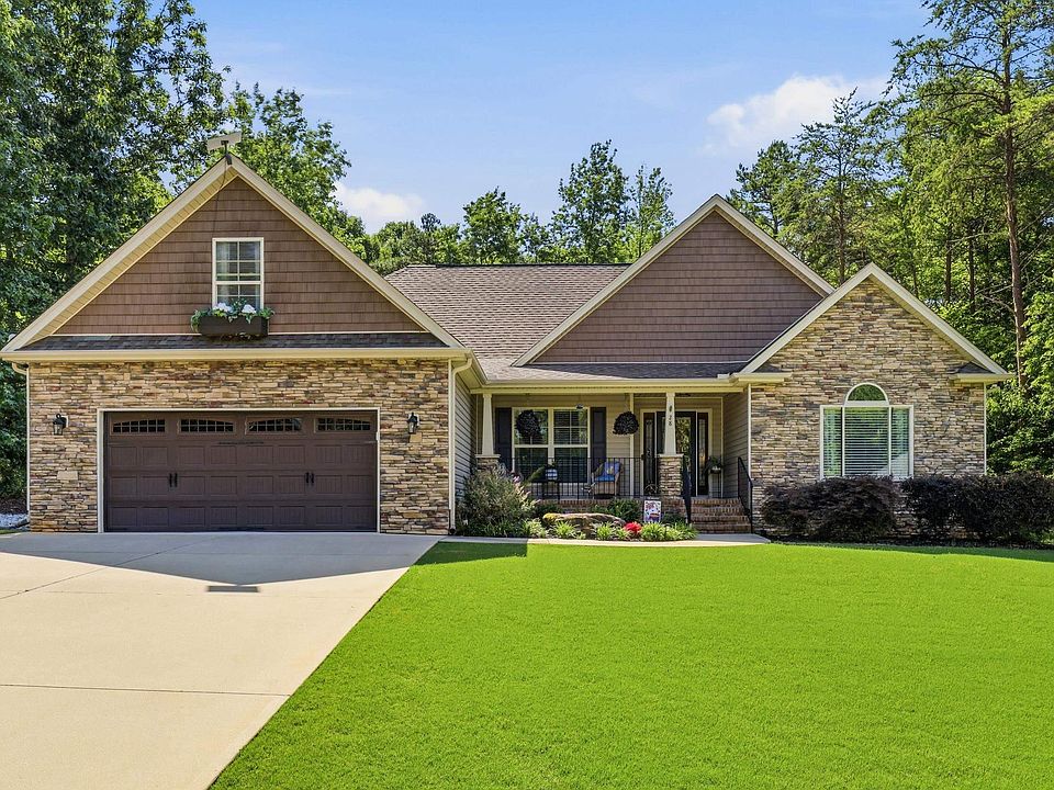 1st image of 28 Goodwin Farms Ct