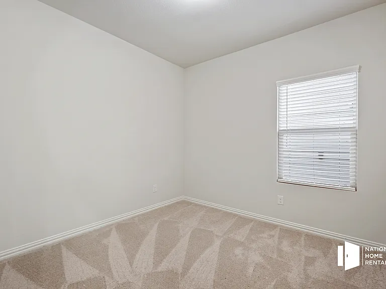 1505 Wind Springs Dr — Photo 10