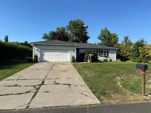 915 W. Dee Ct. - 1 — Photo 1