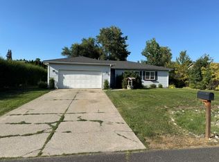 915 W Dee Ct, Hayden Lake, ID 83835