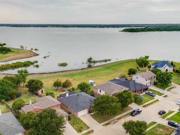 512 Longshore Dr, Little Elm, TX 75068