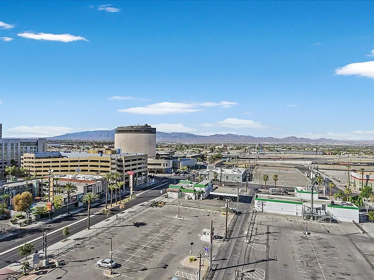 150 Las Vegas Blvd #1501 — Photo 11