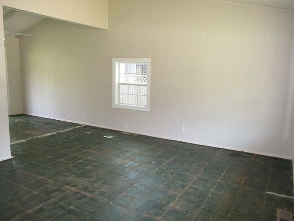 5th image of 7514 Pingree Rd