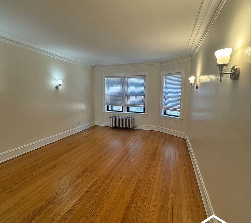 1st image of 912 Judson Ave APT 2B