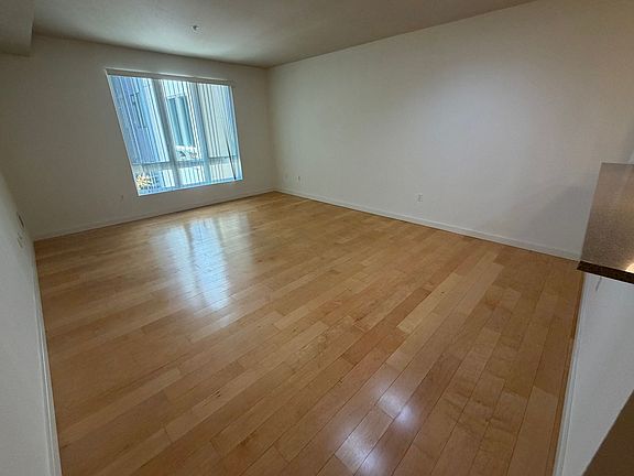 3rd image of 1511 Jefferson St Unit 218
