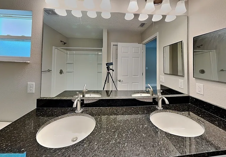 7961 N Primrose Dr — Photo 18