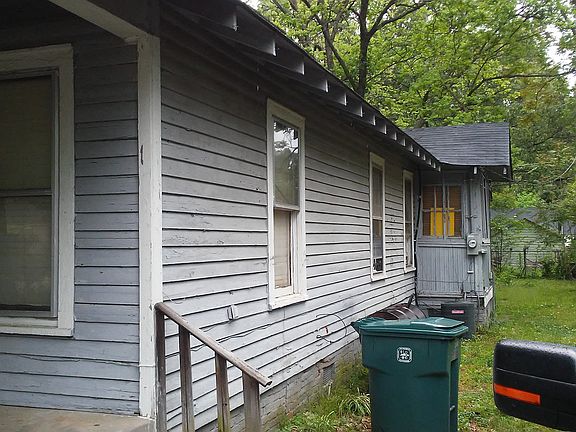 3rd image of 2674 Browning Ave