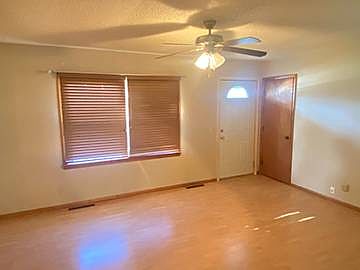 3rd image of 202 E Emma St