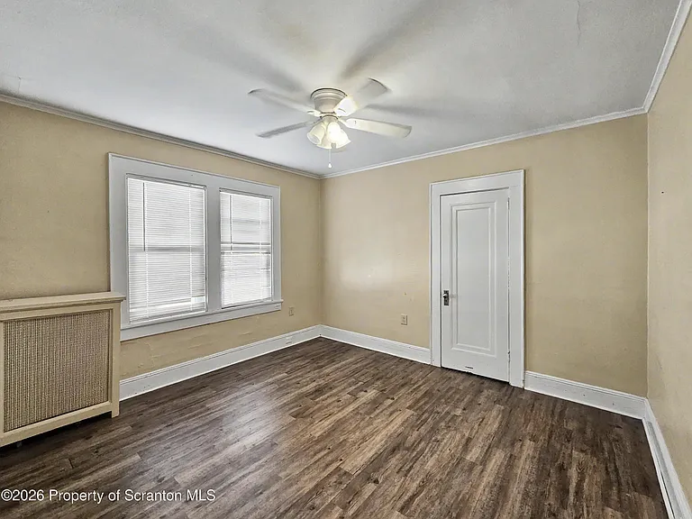 1614 Linden St #A — Photo 9