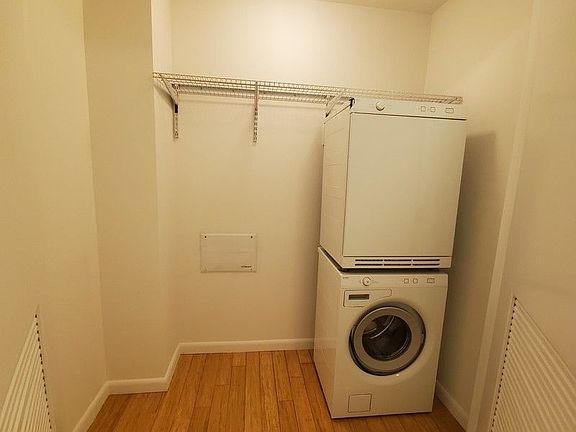 5th image of 242 W 61st St APT 3D