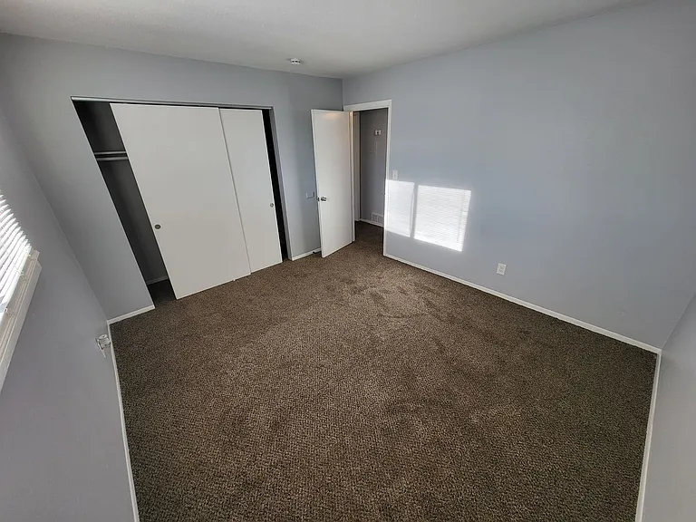 3331 W 29th St — Photo 11