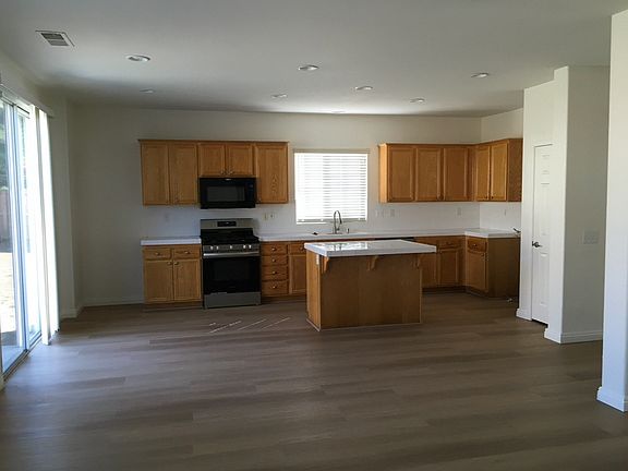 2nd image of 32358 Ashwood Ct