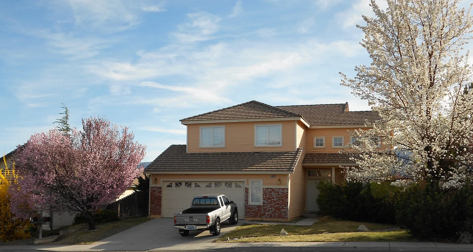 5460 Twin Creeks Dr photo 1
