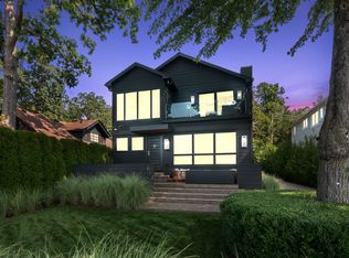 1569 Lakeview, Sylvan Lake, MI 48320