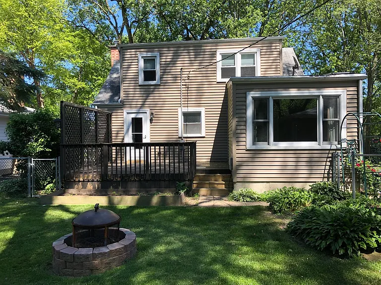 148 S Cedar St — Photo 17