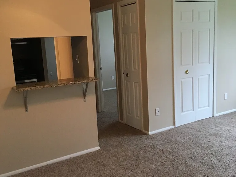 Valley York Apartments — Photo 61