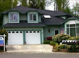 19022 34th Ave NE, Lake Forest Park, WA 98155