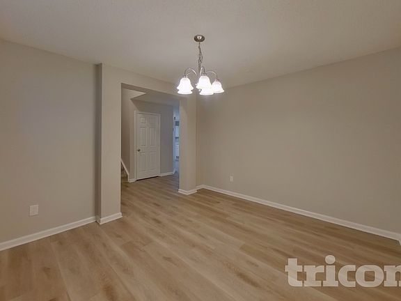 4th image of 4030 Evelyn Ave