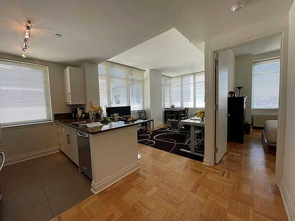 4th image of 1510 Lexington Ave