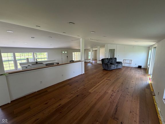 4th image of 6870 State Road 158