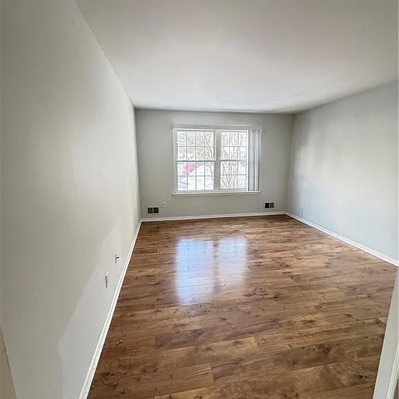 15 Hanover Sq #C — Photo 10