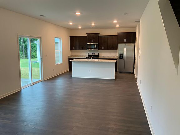 4th image of 4045 Park Cove Way
