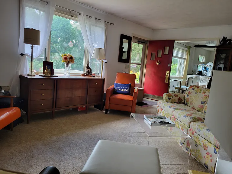 Hillcrest Dr — Photo 45