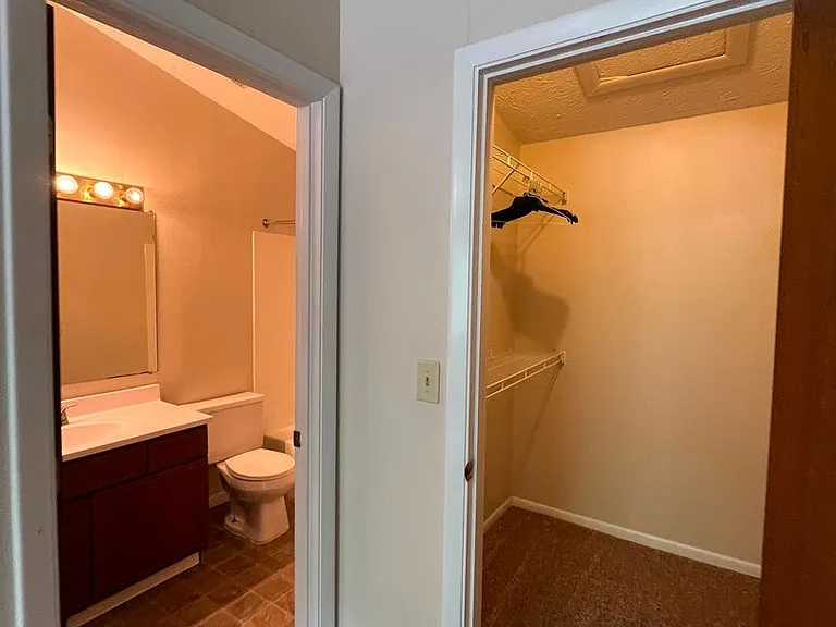 24 Woodland Hills Dr #11 — Photo 13