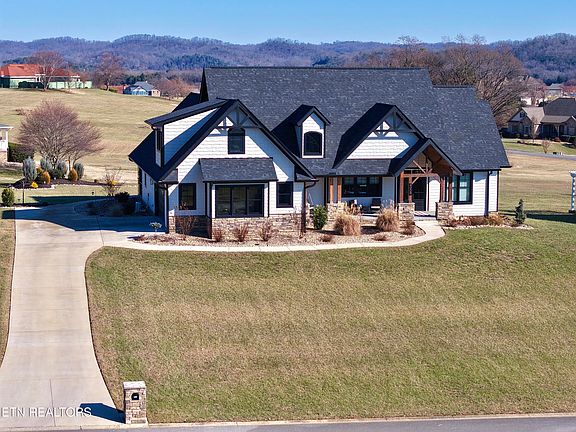 2nd image of 4009 Paradise Dr