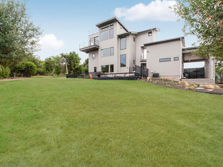 10800 Superview Dr #A — Photo 32