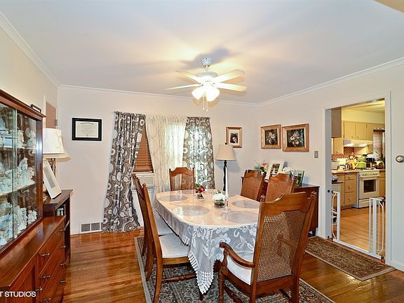 5th image of 3926 N Ottawa Ave