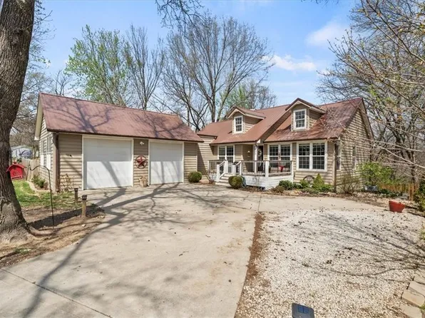 2807 N Twyman Rd, Independence, MO 64058