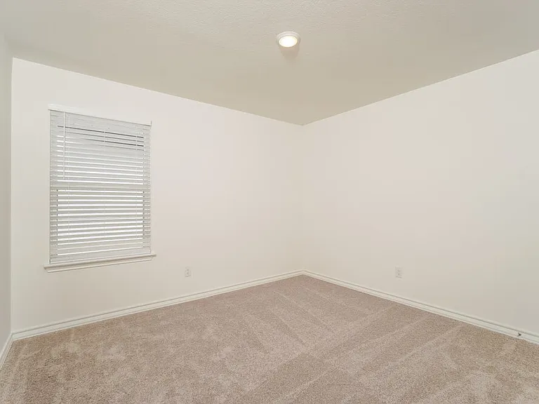 1652 Viola Ln — Photo 14