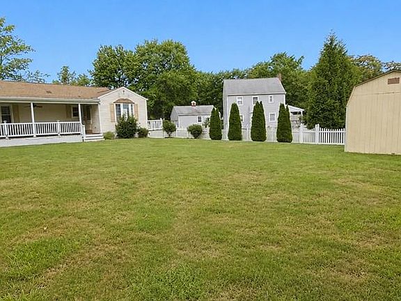 5th image of 1563 Mary Dr
