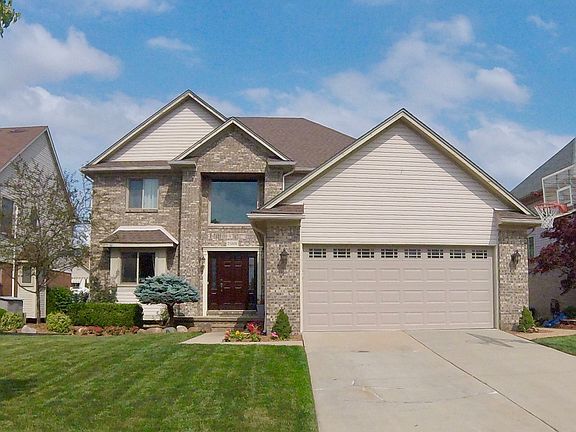 2nd image of 24505 Helene Dr