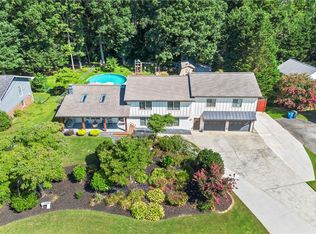 2907 Pebble Ln, Snellville, GA 30078
