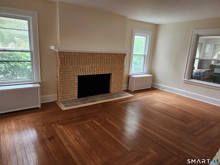 380 McKinley Ave #1 — Photo 9