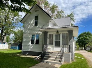 552 W Market St, Nappanee, IN 46550