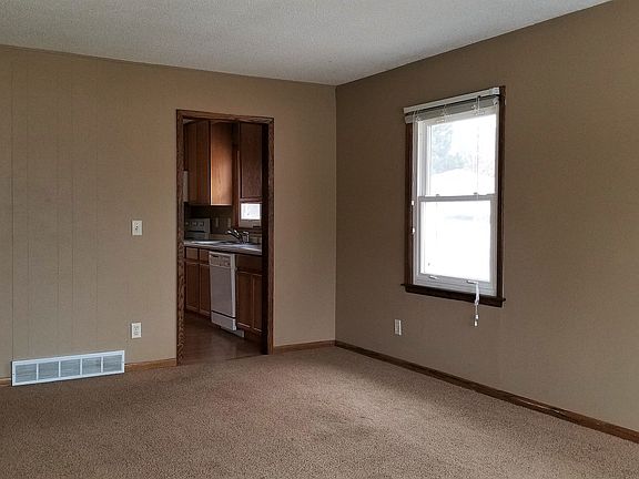5th image of 724 S Fork Dr