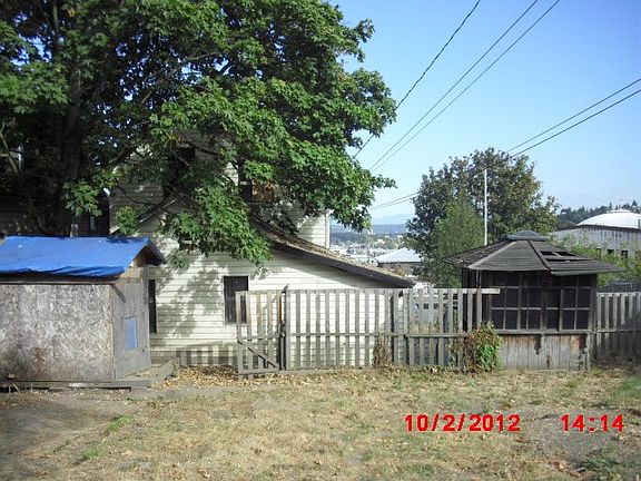 2nd image of 2348 Fawcett Ave