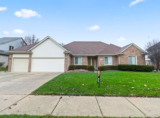 19563 Lamplighter Trl, Macomb, MI 48044