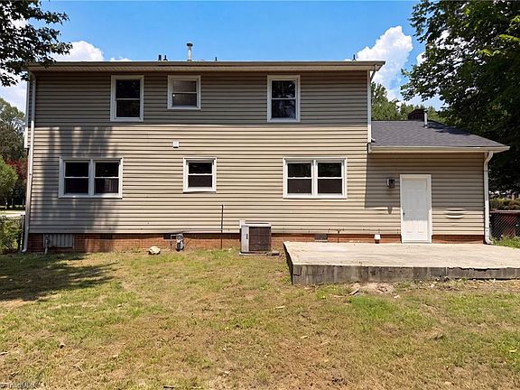 5th image of 800 Edinburgh Dr