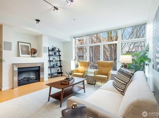 17 W Mercer St APT 104, Seattle, WA 98119