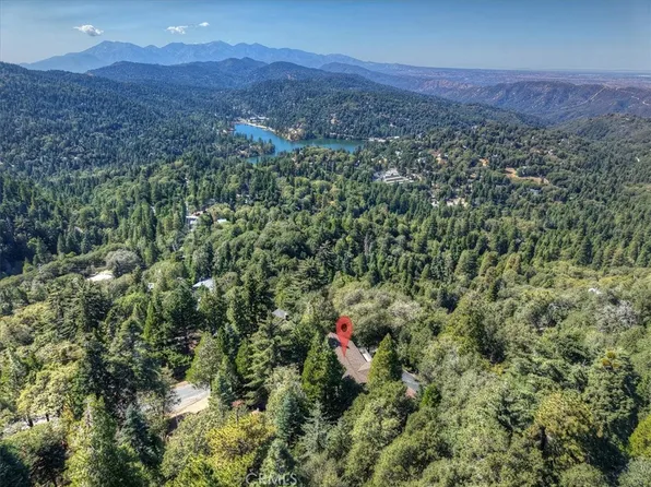 815 Chamois Dr, Crestline, CA 92325