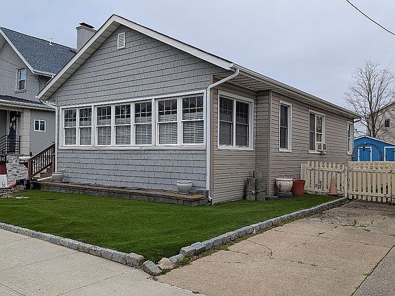 2nd image of 150 Beach 3rd St