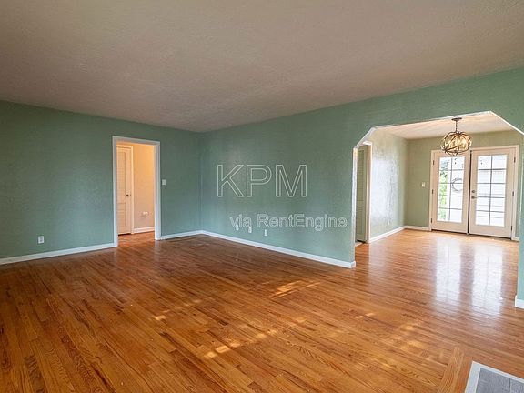 4th image of 2236 N Orange St