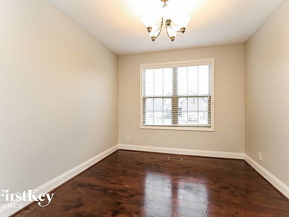 5th image of 788 Banister Dr